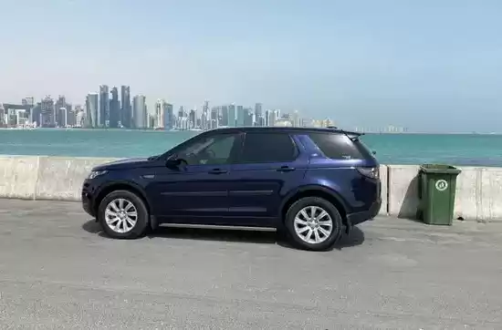 Used Land Rover Discovery Sport For Sale in Al Sadd , Doha #7482 - 1  image 